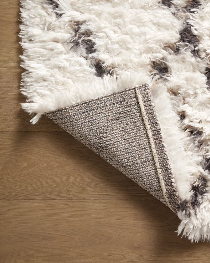 Amira Area Rug