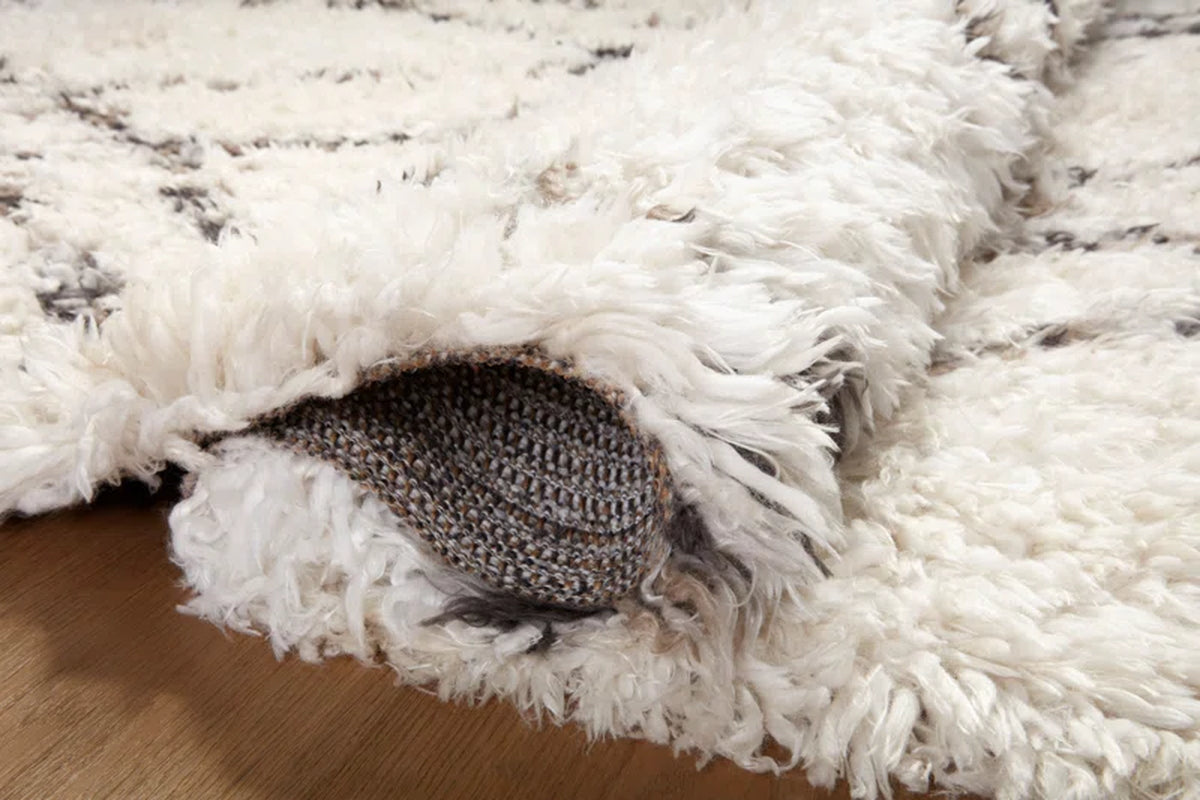Amira Area Rug
